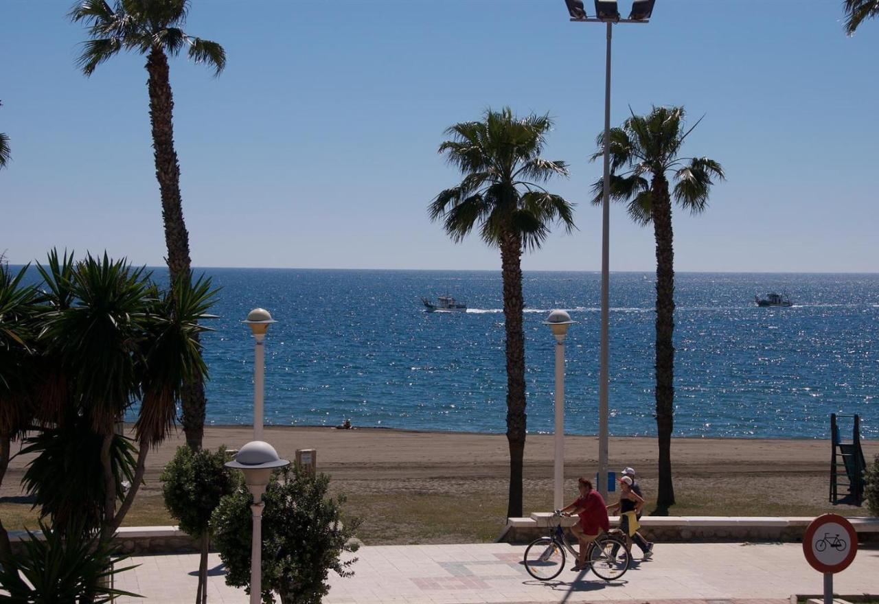 Beach Panorama Caleta Калета-де-Велес Екстер'єр фото